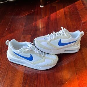 Nike Lifestle Shoes Never worn prelaced